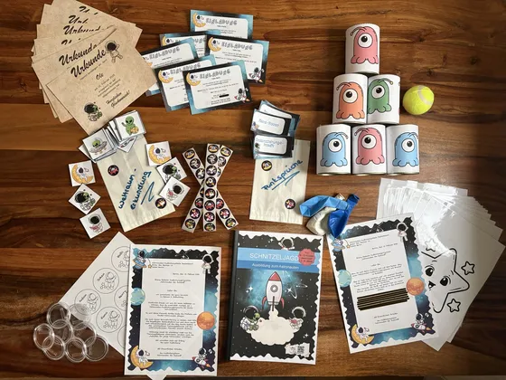 Komplett-Set mit gedrucktem Material und Spielzubehör
